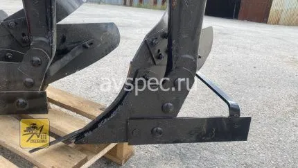 Плуг корпусный 1l-330